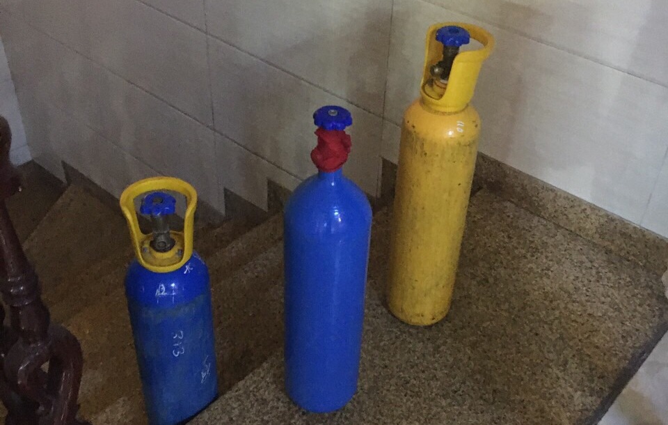 Cảnh sát 113 – Phòng Cảnh sát QLHC về TTXH, CATP: Phát hiện cặp đôi rủ nhau vào khách sạn sử dụng bóng cười